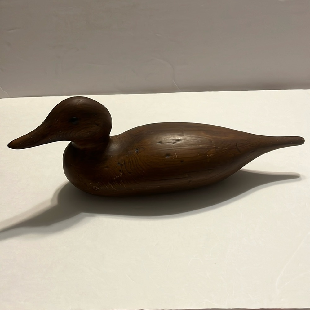 Ceramic duck figure with hallow bottom